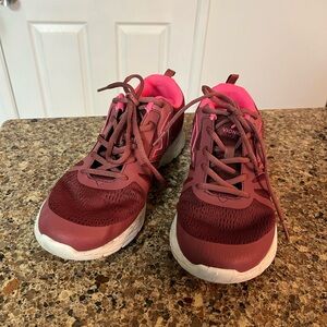 Vionic Women's Maroon Pink Athletic Shoes Miles style size 9.5